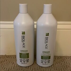 Biolage Strength Recovery Shampoo and Conditioner Set - White